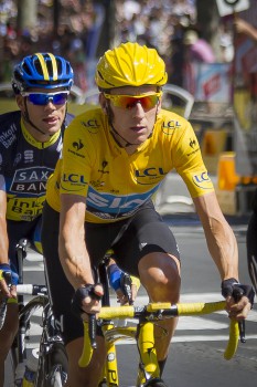 Bradley_Wiggins,_2012_Tour_de_France_finish