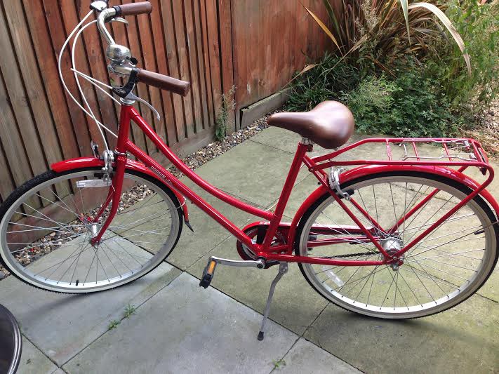 Very good condition Bobbin Birdie cruiser bicycle for sale
